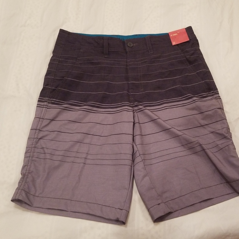 Mossimo board shorts size 32